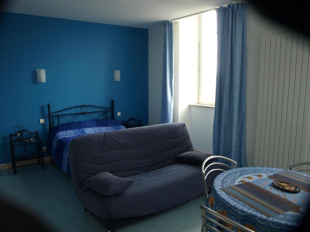 Appart'Hotel Bellevue Thermes De La Reine Bagnères-de-Bigorre Quarto foto